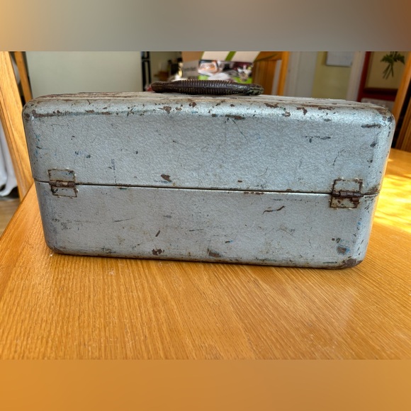 Rustic Union Steel Chest Tackle Box - Picture 5 of 8